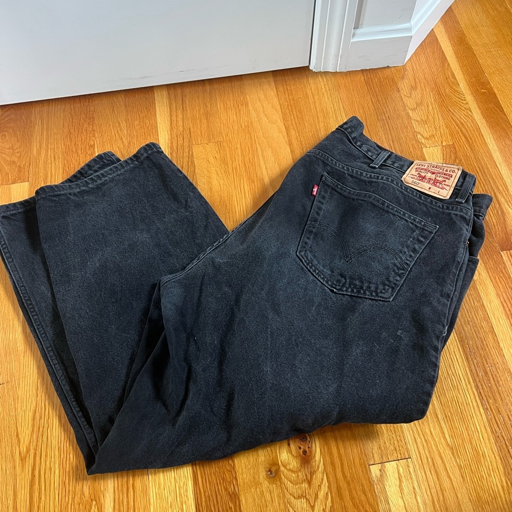 Levi's Black Comfort Fit 560s (W46 L30)